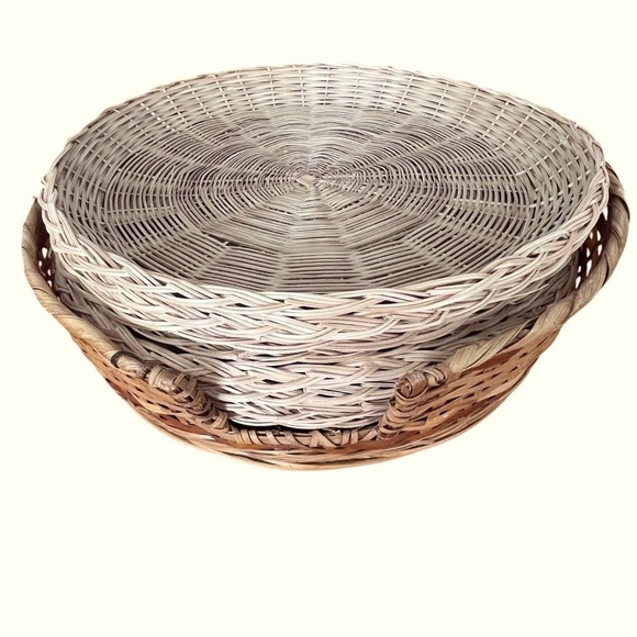 VTG INTERPUR Bamboo Wicker Plates and Basket Holders Four Sets of 8 - Picture 7 of 16